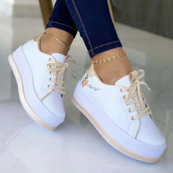 Women's Round Toe Platform Low Top Casual Shoes - Image 5